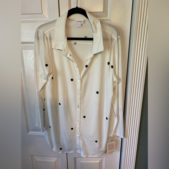 Lularoe valentina blouse NWT - Picture 1 of 3